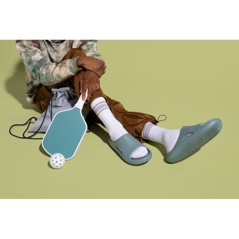 Crocs™ Mellow Recovery Slide Pond