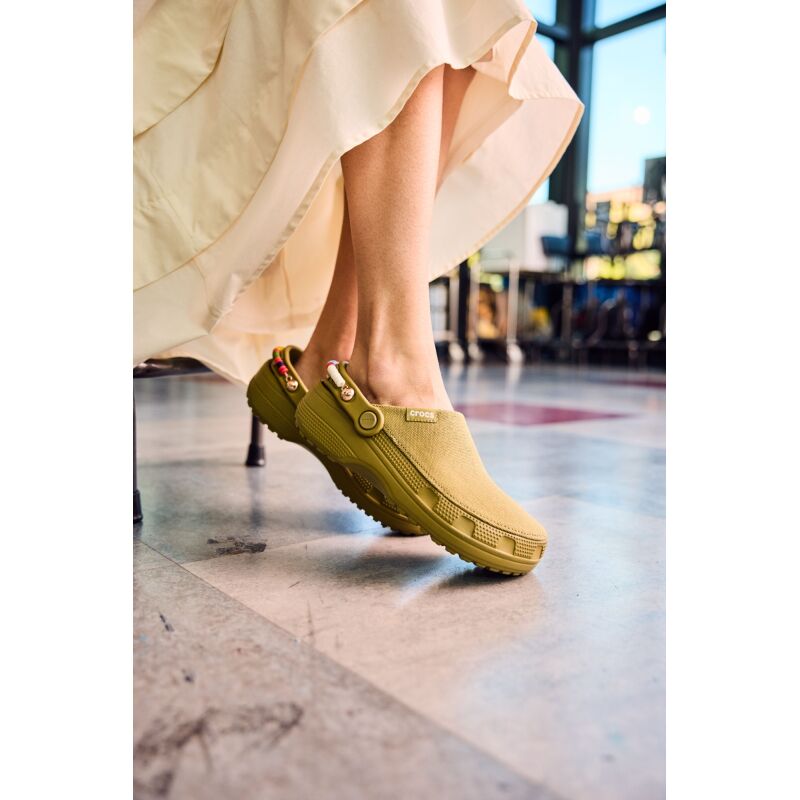 Crocs™ Classic Crafted Clog Aloe