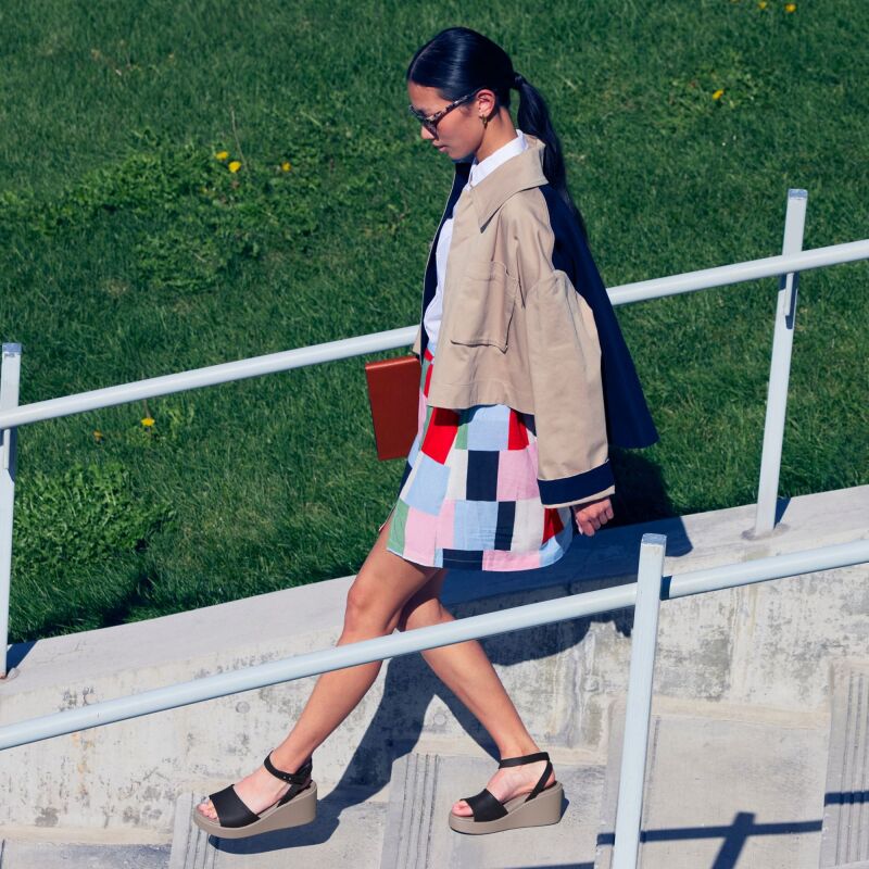 Crocs™ Brooklyn Ankle Strap Wedge Black/Mushroom